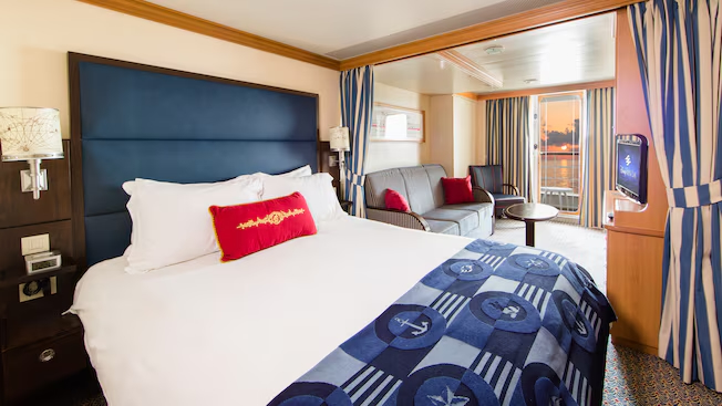 Deluxe Oceanview Family stateroom on DCL
